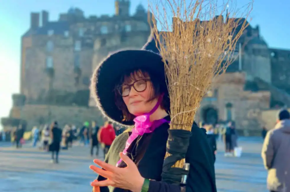 Edinburgh Witches And History Old Town Walking Tour